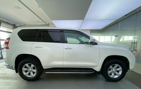 Toyota Land Cruiser Prado 150 рестайлинг 2, 2014 год, 2 625 000 рублей, 5 фотография