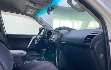Toyota Land Cruiser Prado 150 рестайлинг 2, 2014 год, 2 625 000 рублей, 13 фотография
