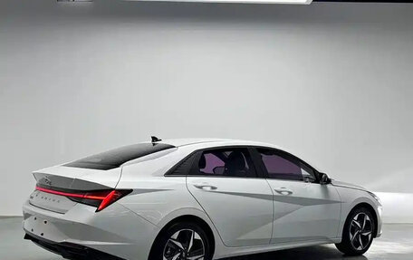 Hyundai Elantra, 2021 год, 1 100 000 рублей, 4 фотография