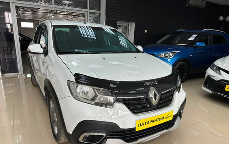 Renault Logan II, 2020 год, 799 990 рублей, 2 фотография