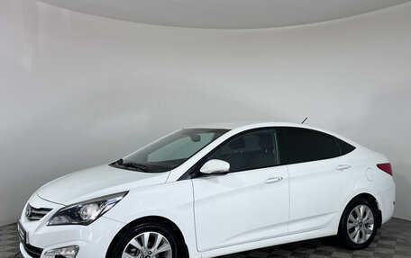 Hyundai Solaris II рестайлинг, 2015 год, 1 060 000 рублей, 1 фотография