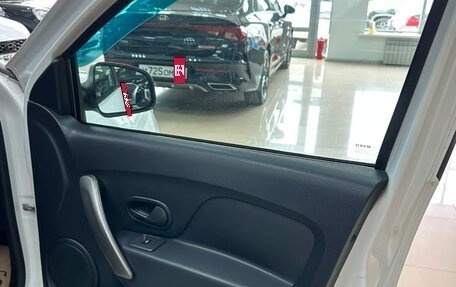 Renault Logan II, 2020 год, 799 990 рублей, 18 фотография
