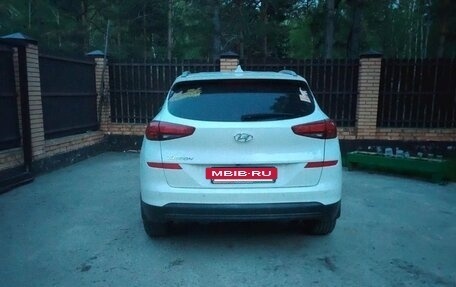Hyundai Tucson III, 2019 год, 2 000 000 рублей, 2 фотография