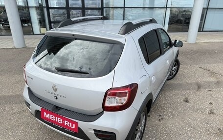 Renault Sandero II рестайлинг, 2016 год, 930 000 рублей, 11 фотография