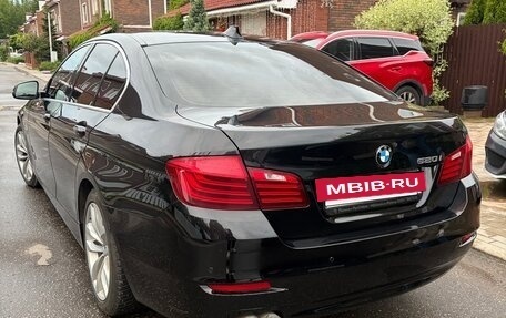 BMW 5 серия, 2015 год, 1 890 000 рублей, 4 фотография