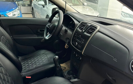 Renault Logan II, 2019 год, 550 000 рублей, 12 фотография
