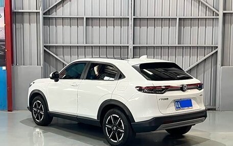 Honda Vezel, 2025 год, 1 960 000 рублей, 4 фотография
