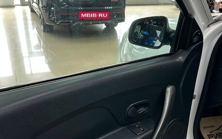 Renault Logan II, 2019 год, 550 000 рублей, 15 фотография