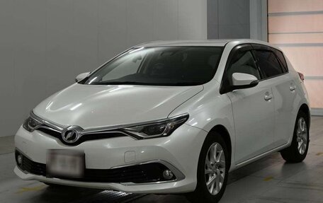 Toyota Auris II, 2015 год, 1 120 010 рублей, 1 фотография