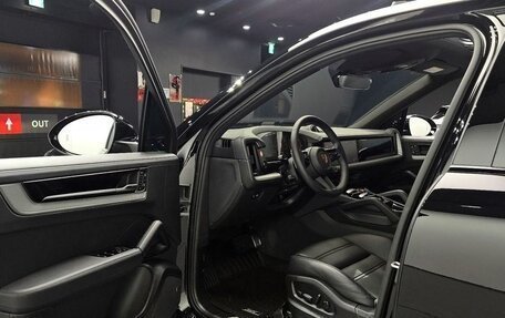 Porsche Cayenne III, 2024 год, 11 995 000 рублей, 8 фотография