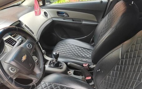 Chevrolet Cruze II, 2011 год, 700 000 рублей, 4 фотография