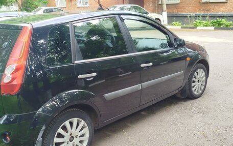 Ford Fiesta, 2006 год, 370 000 рублей, 2 фотография