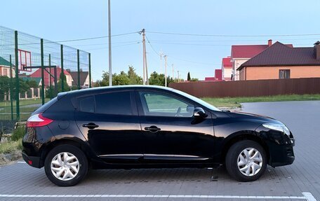 Renault Megane III, 2013 год, 620 000 рублей, 2 фотография