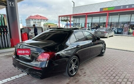 Mercedes-Benz E-Класс, 2017 год, 2 950 000 рублей, 3 фотография