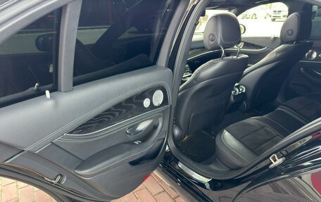 Mercedes-Benz E-Класс, 2017 год, 2 950 000 рублей, 17 фотография