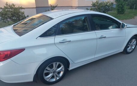 Hyundai Sonata VI, 2011 год, 1 150 000 рублей, 6 фотография