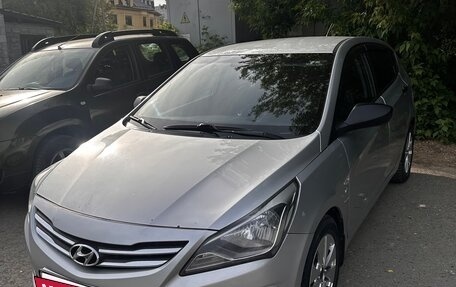 Hyundai Solaris II рестайлинг, 2015 год, 790 000 рублей, 2 фотография