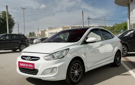 Hyundai Solaris II рестайлинг, 2013 год, 630 000 рублей, 13 фотография