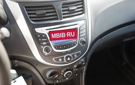 Hyundai Solaris II рестайлинг, 2013 год, 630 000 рублей, 10 фотография