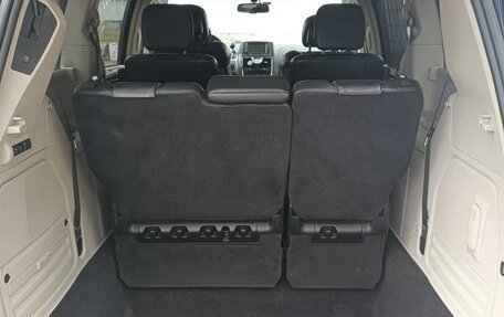 Chrysler Voyager IV, 2014 год, 2 300 000 рублей, 15 фотография
