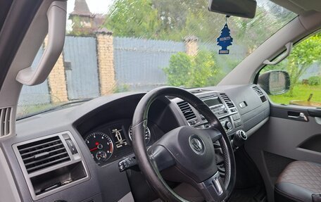 Volkswagen Caravelle T5, 2015 год, 2 450 000 рублей, 8 фотография