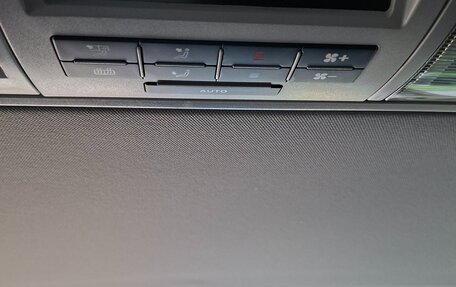 Volkswagen Caravelle T5, 2015 год, 2 450 000 рублей, 15 фотография