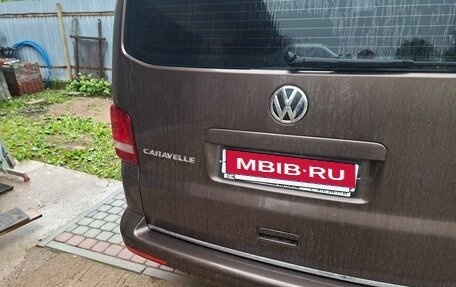 Volkswagen Caravelle T5, 2015 год, 2 450 000 рублей, 12 фотография