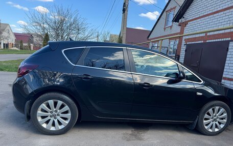Opel Astra J, 2012 год, 650 000 рублей, 2 фотография