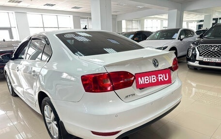 Volkswagen Jetta VI, 2013 год, 850 000 рублей, 6 фотография