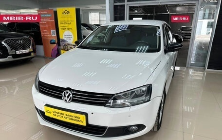 Volkswagen Jetta VI, 2013 год, 850 000 рублей, 3 фотография
