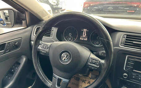 Volkswagen Jetta VI, 2013 год, 850 000 рублей, 11 фотография