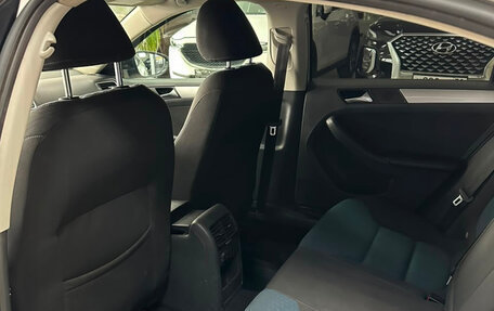 Volkswagen Jetta VI, 2013 год, 850 000 рублей, 21 фотография