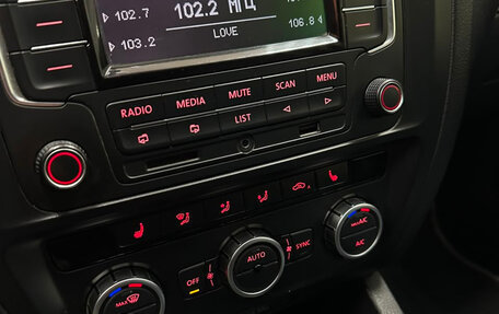 Volkswagen Jetta VI, 2013 год, 850 000 рублей, 15 фотография