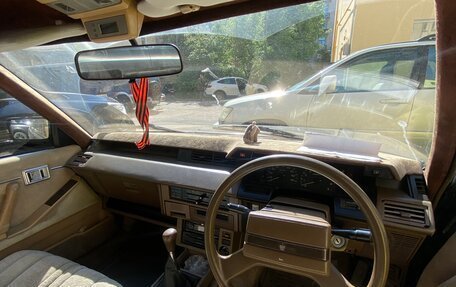Toyota Crown, 1985 год, 400 000 рублей, 11 фотография