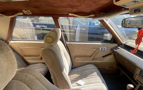 Toyota Crown, 1985 год, 400 000 рублей, 13 фотография
