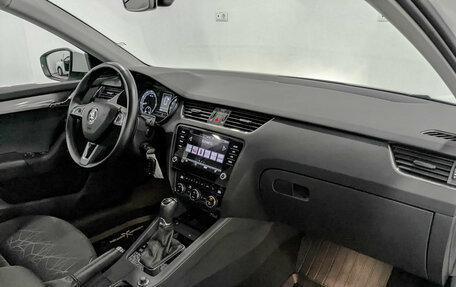 Skoda Octavia, 2019 год, 2 475 000 рублей, 13 фотография