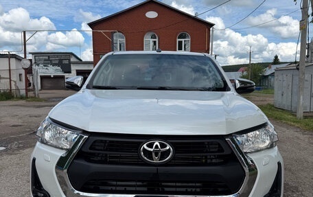 Toyota Hilux VIII, 2021 год, 3 450 000 рублей, 3 фотография