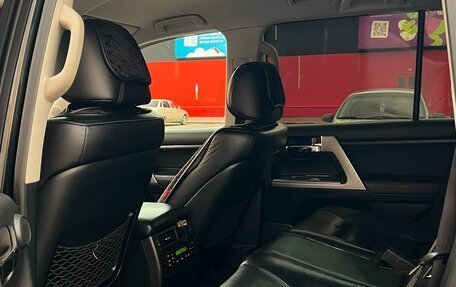 Toyota Land Cruiser 200, 2012 год, 3 590 000 рублей, 12 фотография