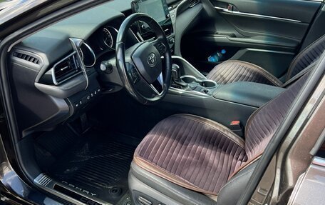 Toyota Camry, 2021 год, 3 450 000 рублей, 8 фотография