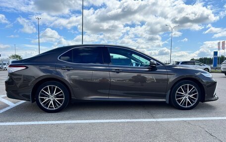 Toyota Camry, 2021 год, 3 450 000 рублей, 4 фотография