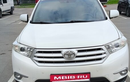 Toyota Highlander III, 2011 год, 2 070 000 рублей, 14 фотография