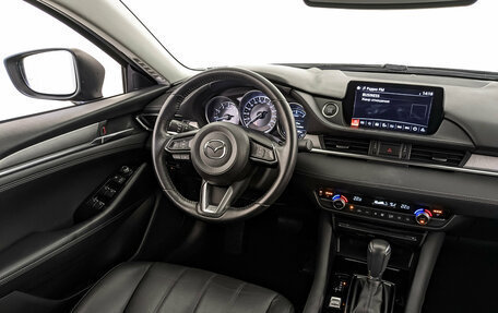 Mazda 6, 2019 год, 2 900 000 рублей, 28 фотография