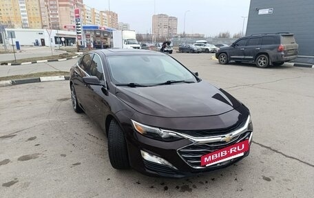 Chevrolet Malibu IX, 2021 год, 2 000 000 рублей, 2 фотография