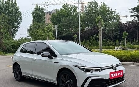 Volkswagen Golf VIII, 2023 год, 2 235 010 рублей, 2 фотография