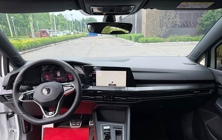Volkswagen Golf VIII, 2023 год, 2 235 010 рублей, 14 фотография