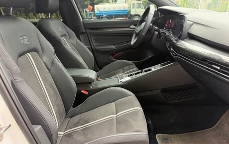 Volkswagen Golf VIII, 2023 год, 2 235 010 рублей, 15 фотография