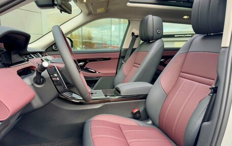 Land Rover Range Rover Evoque II, 2025 год, 6 250 000 рублей, 10 фотография