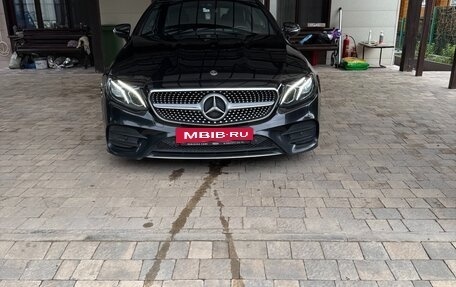 Mercedes-Benz E-Класс, 2019 год, 3 900 000 рублей, 2 фотография