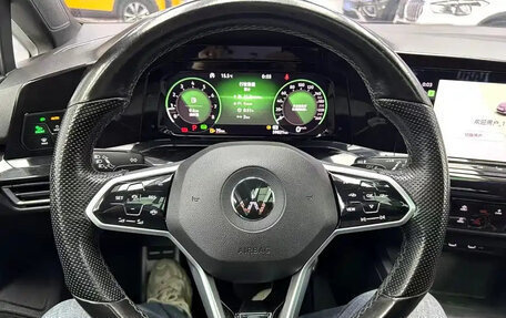Volkswagen Golf VIII, 2021 год, 1 749 000 рублей, 7 фотография