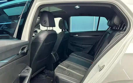 Volkswagen Golf VIII, 2021 год, 1 749 000 рублей, 16 фотография